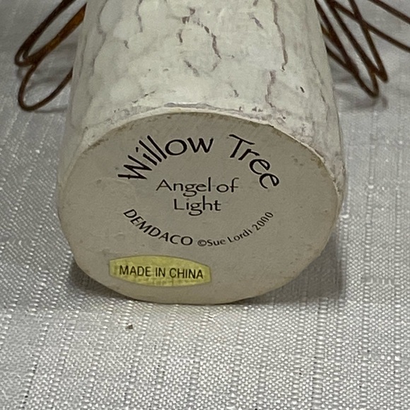 Vintage Willow Tree “Angel of Light” Figurine - Picture 6 of 6